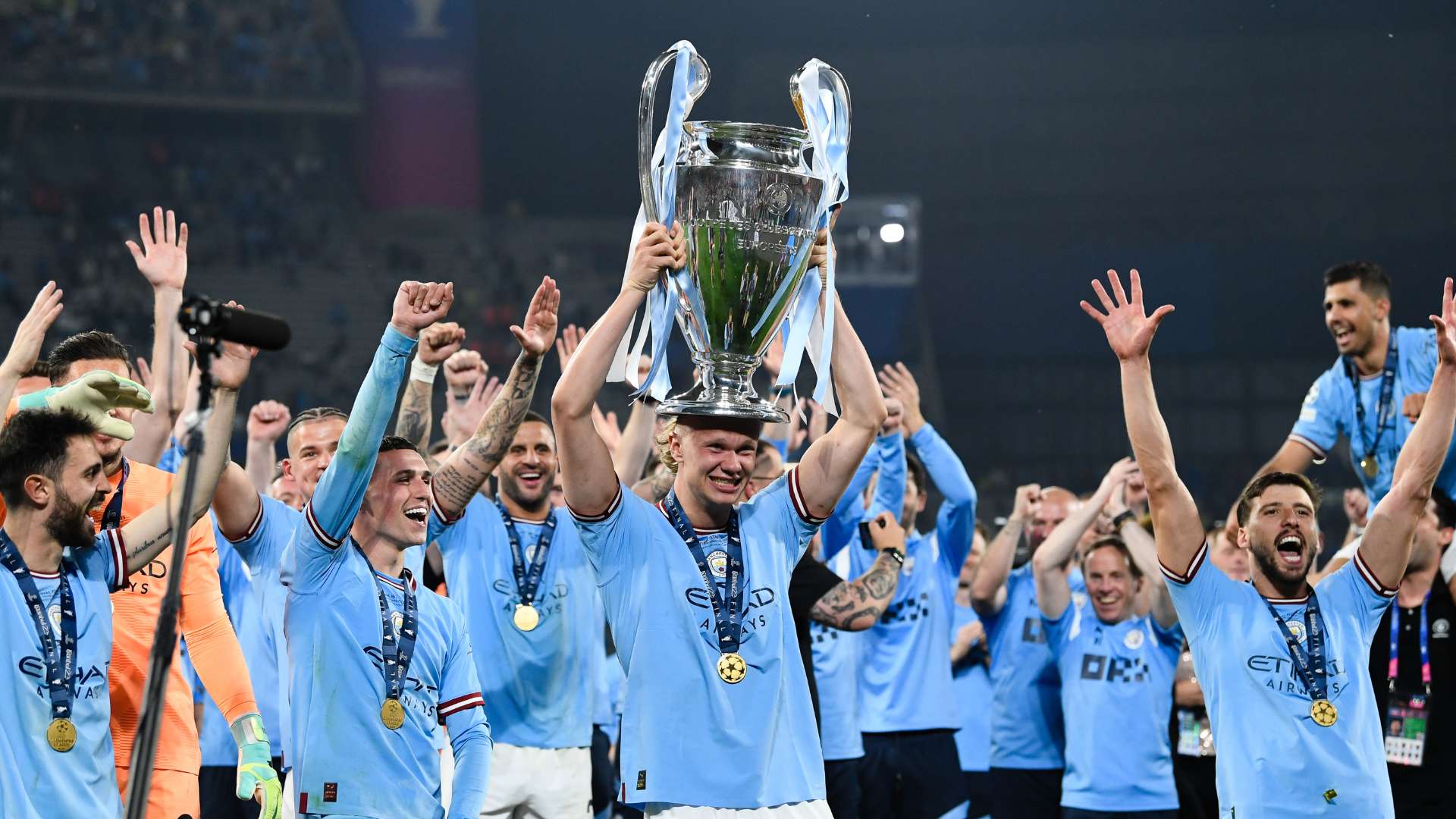 競逐中得到 競逐中得到